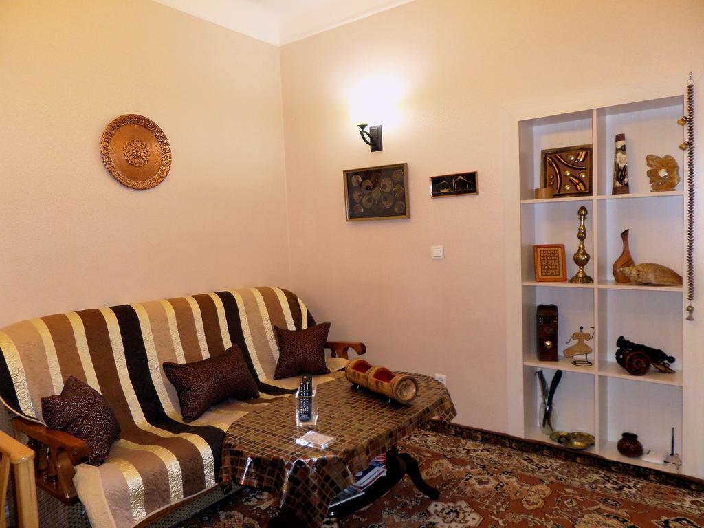Ara & Gaya Аpartment Apartment Erevan Exterior foto